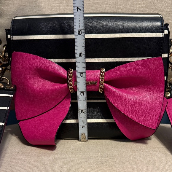 Betsey Johnson Bow Crossbody Bag - Picture 9 of 14